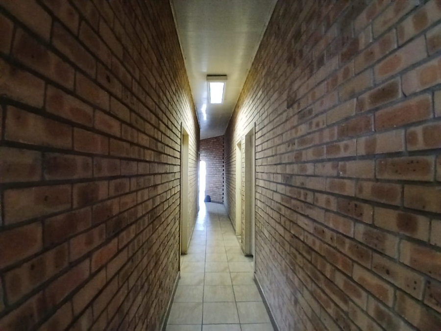 Commercial Property for Sale in Lower Bo-dorp North West